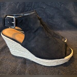 Universal Thread Black Peep Toe Espadrille Wedge Sandals